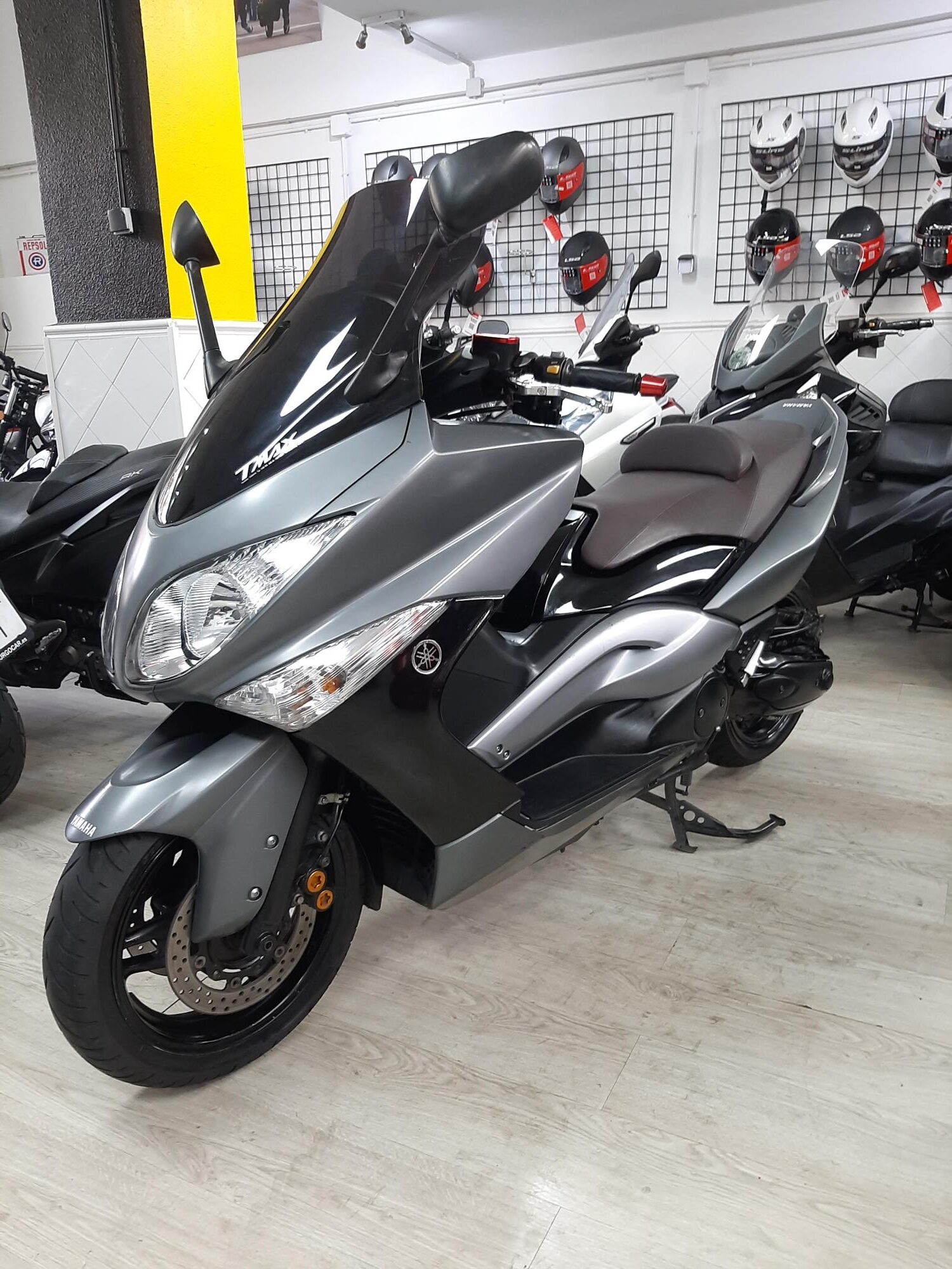 TMAX500
